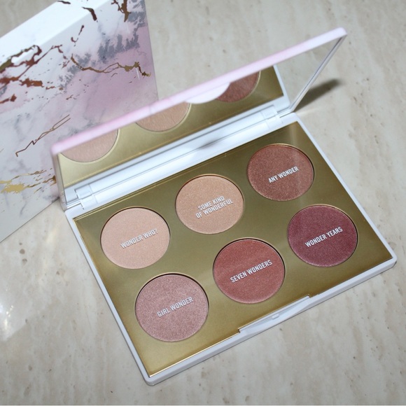 MAC Cosmetics Electric Wonder ‘Ignite Wonder’ Blush/Highlighter Face Palette - Picture 6 of 16